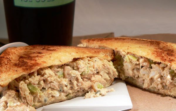 aChicken-Salad_19_serve-and-enjoy-600x381