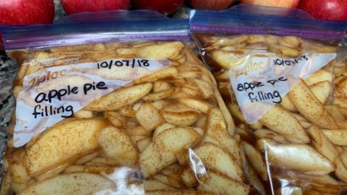 Freezer-Apple-Pie-Filling-1-2-700x525
