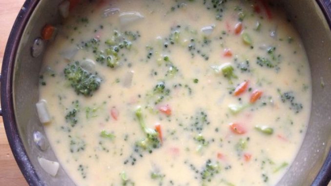 Broccoli-Cheese-and-Potato-Soup-758x572
