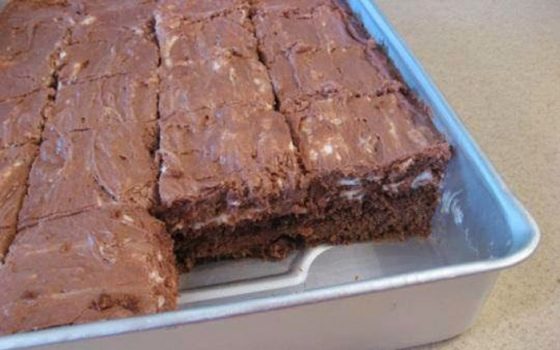 Mississippi-Mud-Cake-560x350