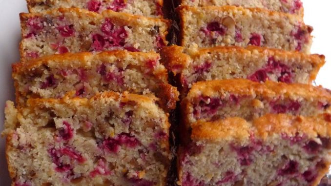 Mandarin-Orange-and-Cranberry-Muffin-Bread